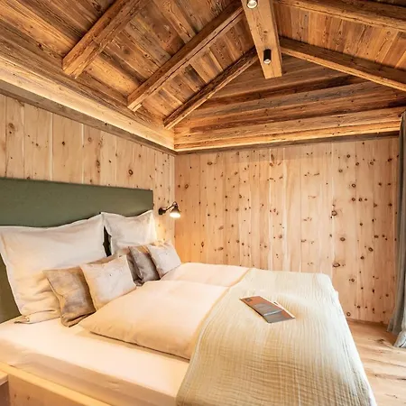 Bergchalets Taufsteinhuette